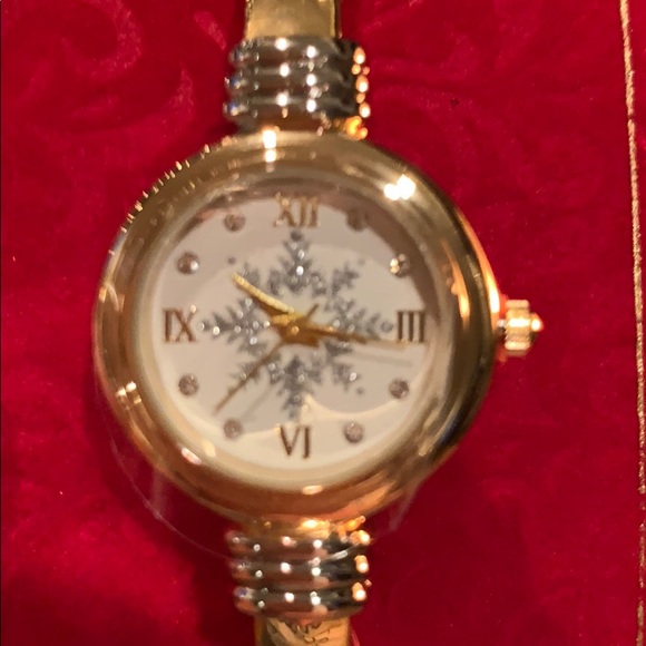 Watch - Picture 2 of 3